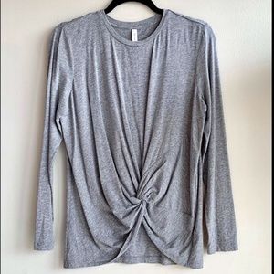 3/$45 ⭐️ BABATON The Group Grey Shirt with Twisted Front SIZE M